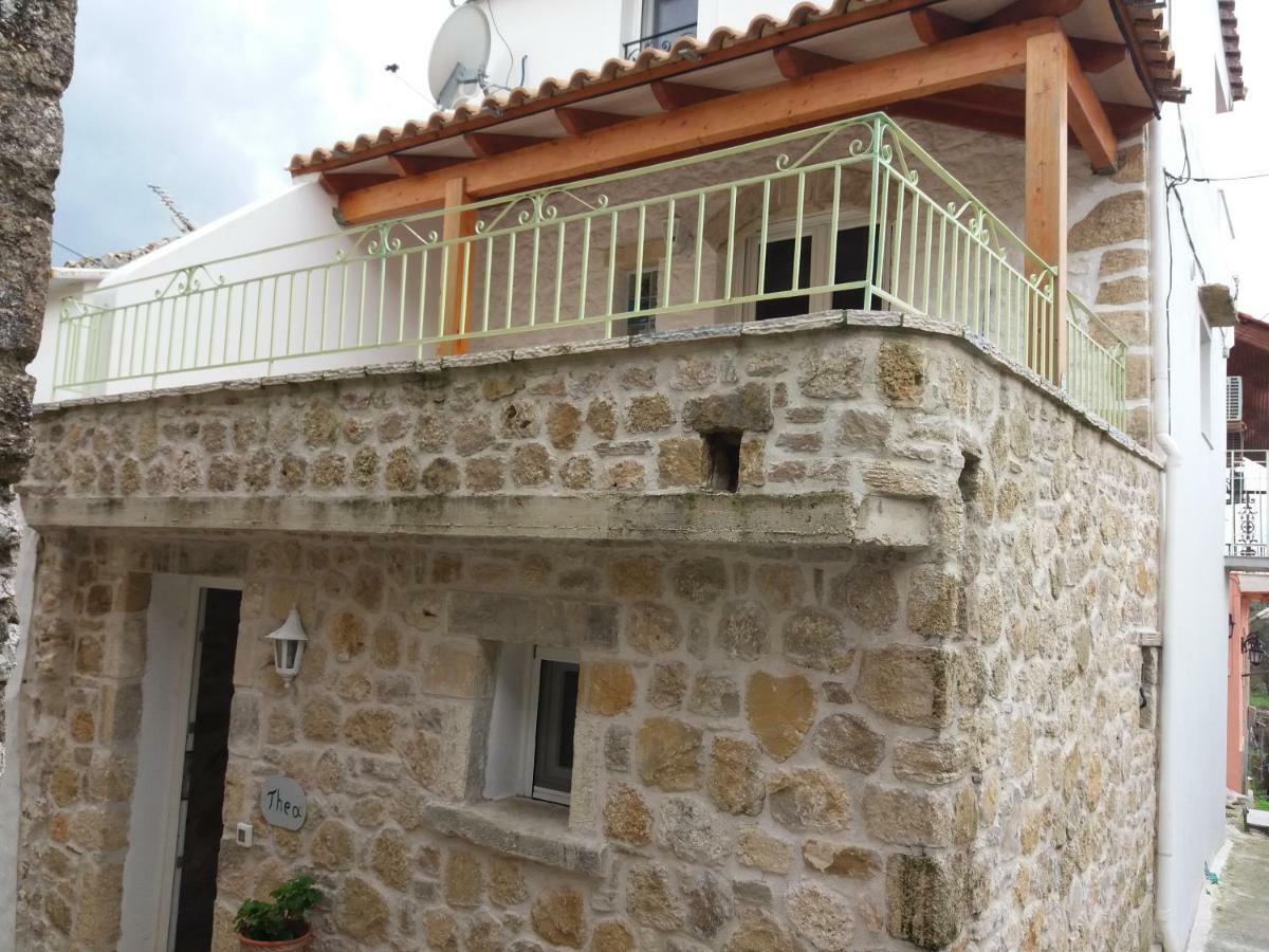 Spiti Thea Apartment Makrades Luaran gambar